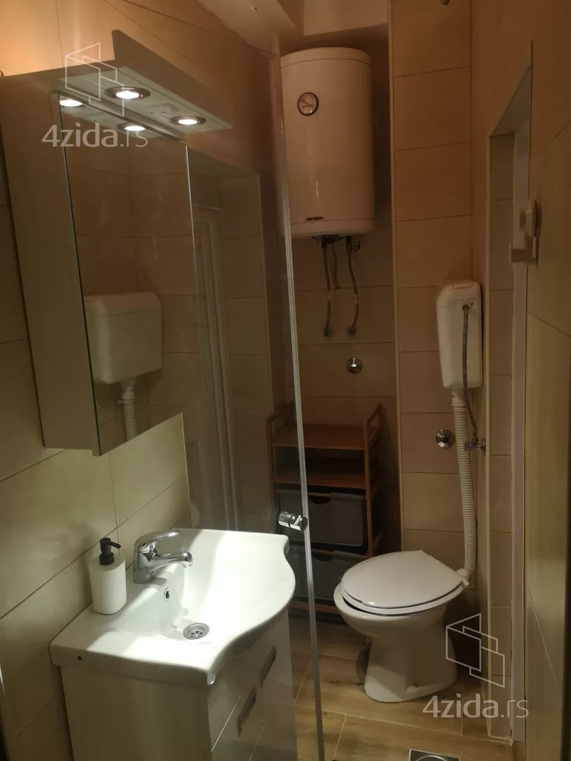 Jednoiposoban stan za izdavanje, Dobanovačka, 320€, 30m² — 9