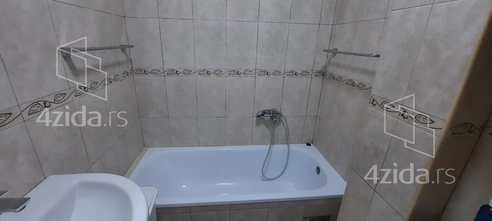 Jednoiposoban stan za izdavanje, Gornji Grad, 450€, 40m² — 9