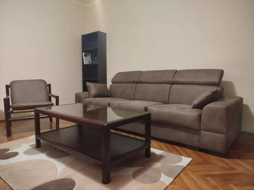 Jednoiposoban stan za izdavanje, Gročanska, 700€, 42m² — 2
