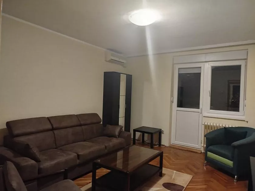Jednoiposoban stan za izdavanje, Gročanska, 700€, 42m² — 3