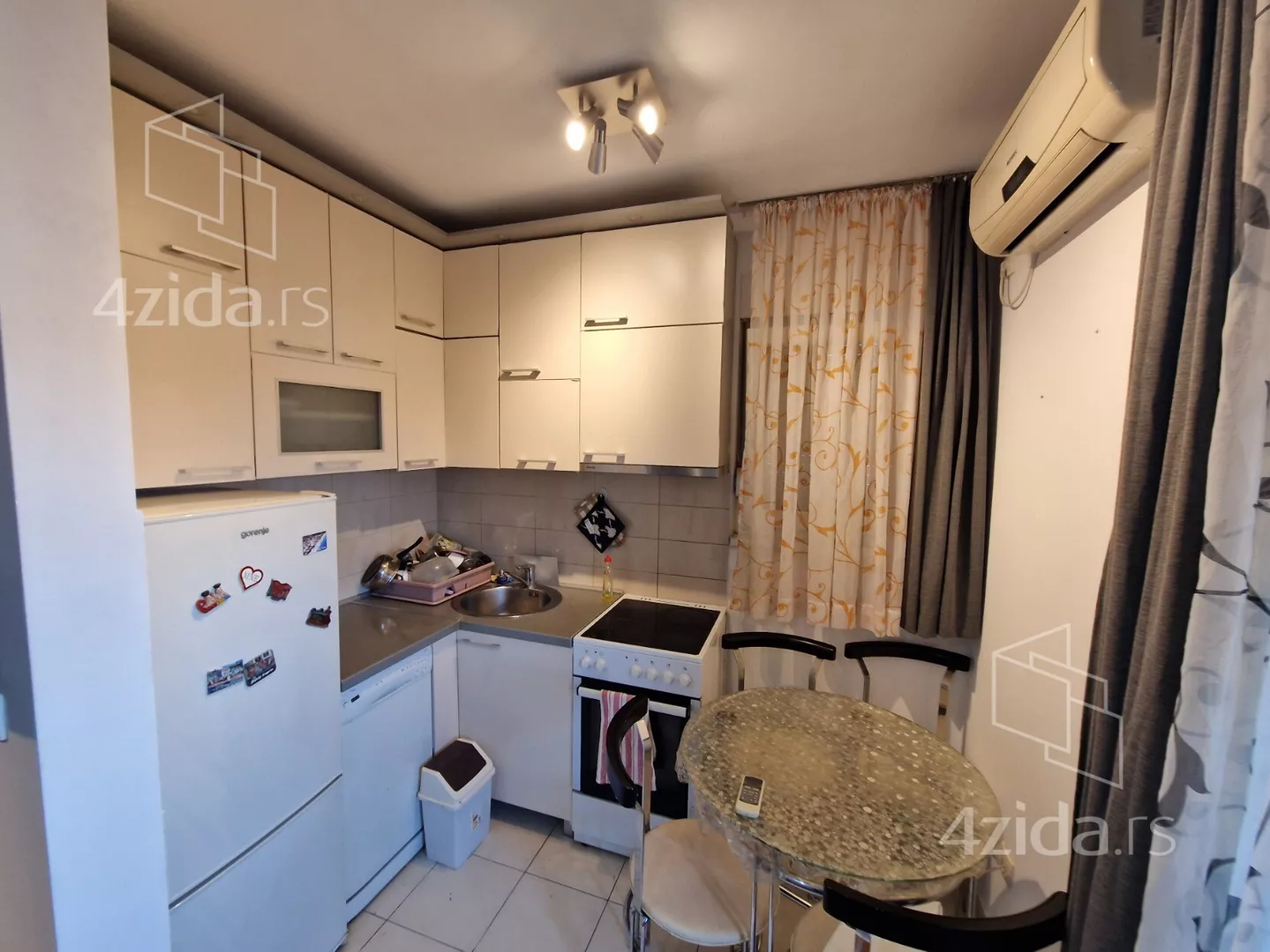 Jednoiposoban stan za izdavanje, Humski Put, 380€, 35m² — 8