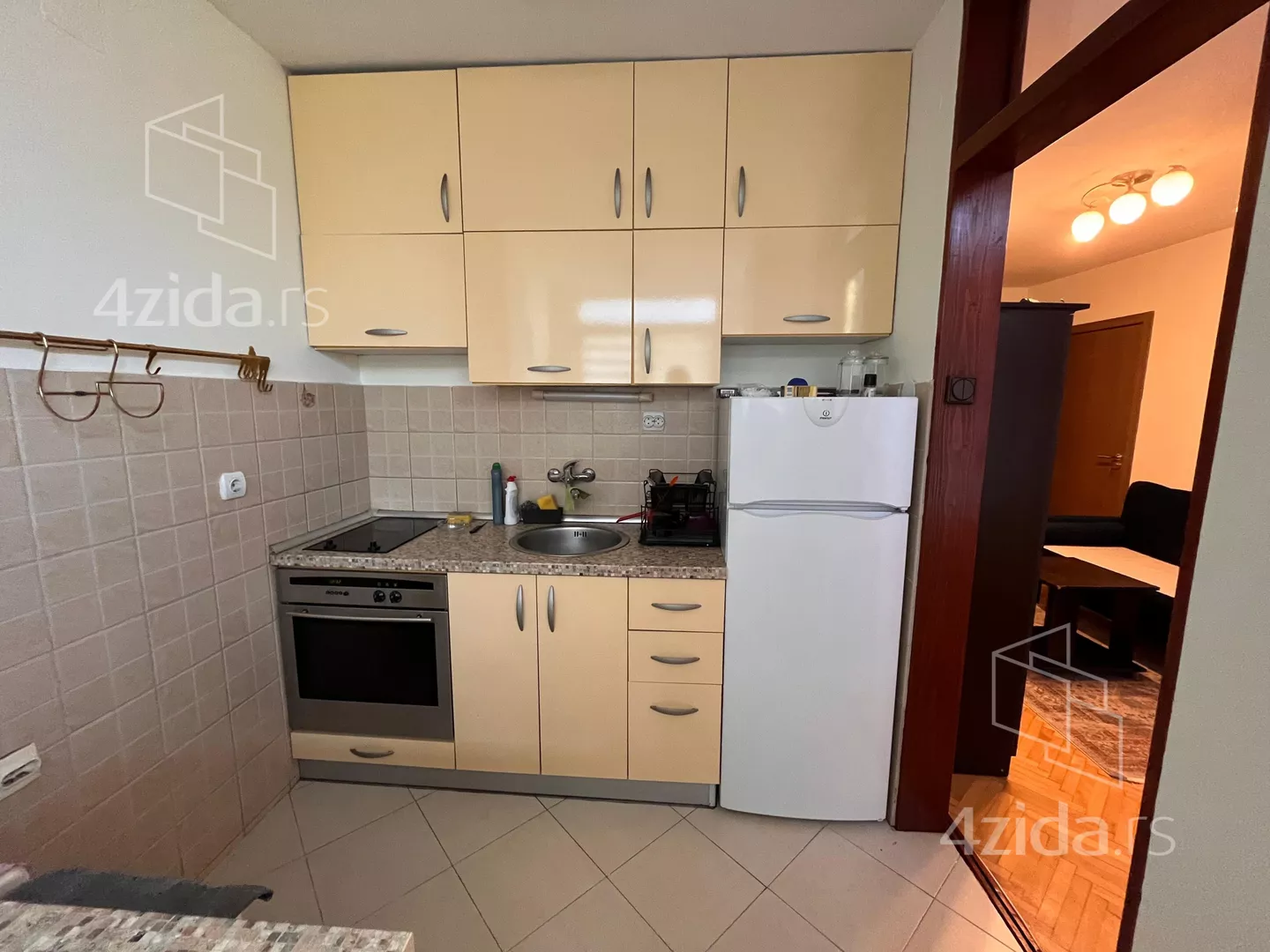 Jednoiposoban stan za izdavanje, Ilije Stojadinovića 28, 400€, 40m² — 5