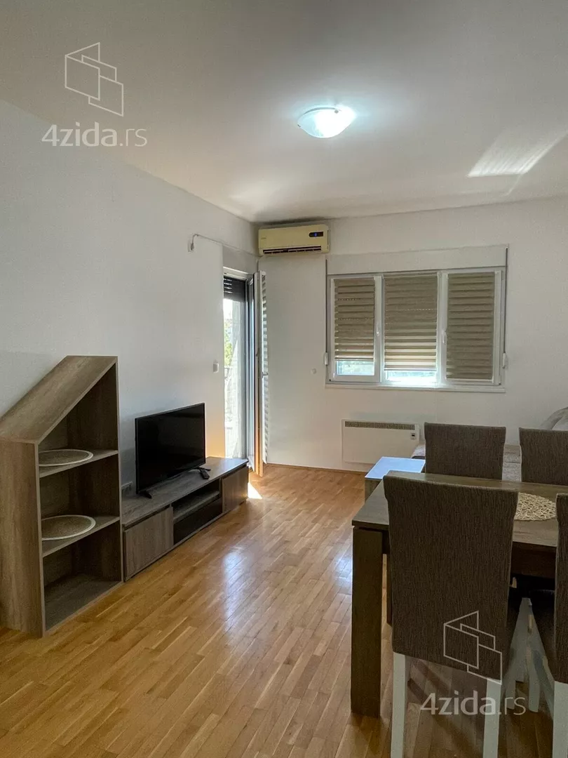 Jednoiposoban stan za izdavanje, Ivana Milutinovića, 350€, 37m² — 3