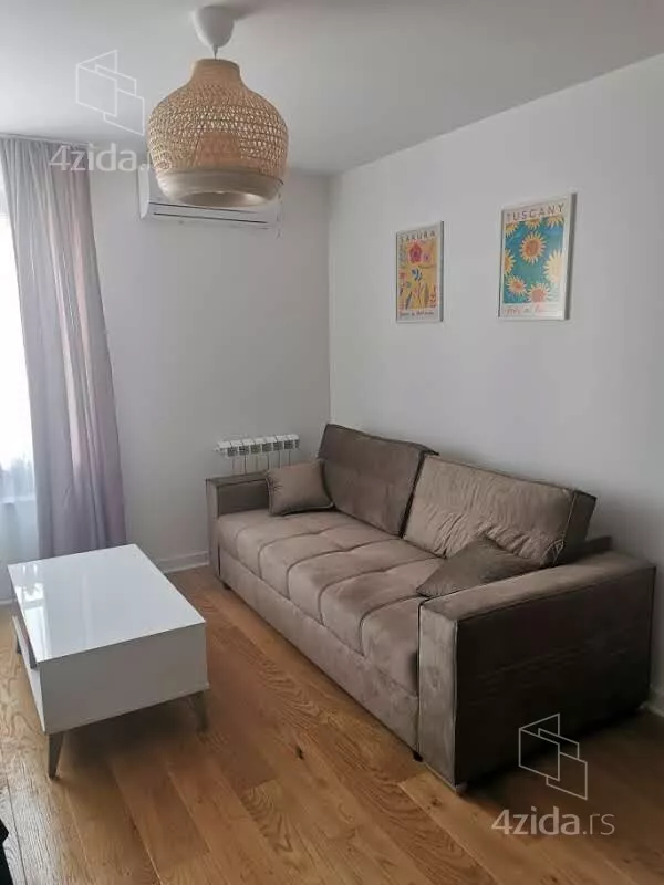 Jednoiposoban stan za izdavanje, Kraljice Natalije, 750€, 40m² — 9