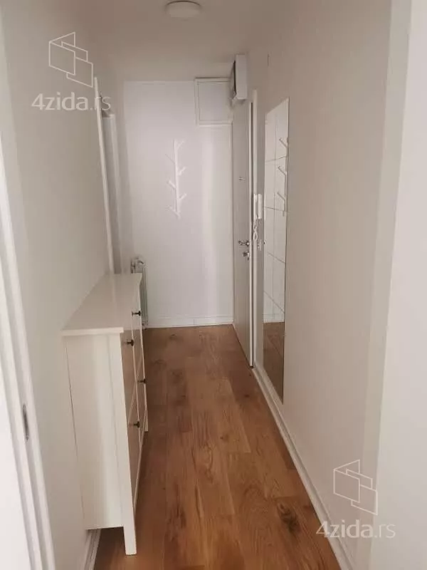 Jednoiposoban stan za izdavanje, Kraljice Natalije, 750€, 40m² — 12