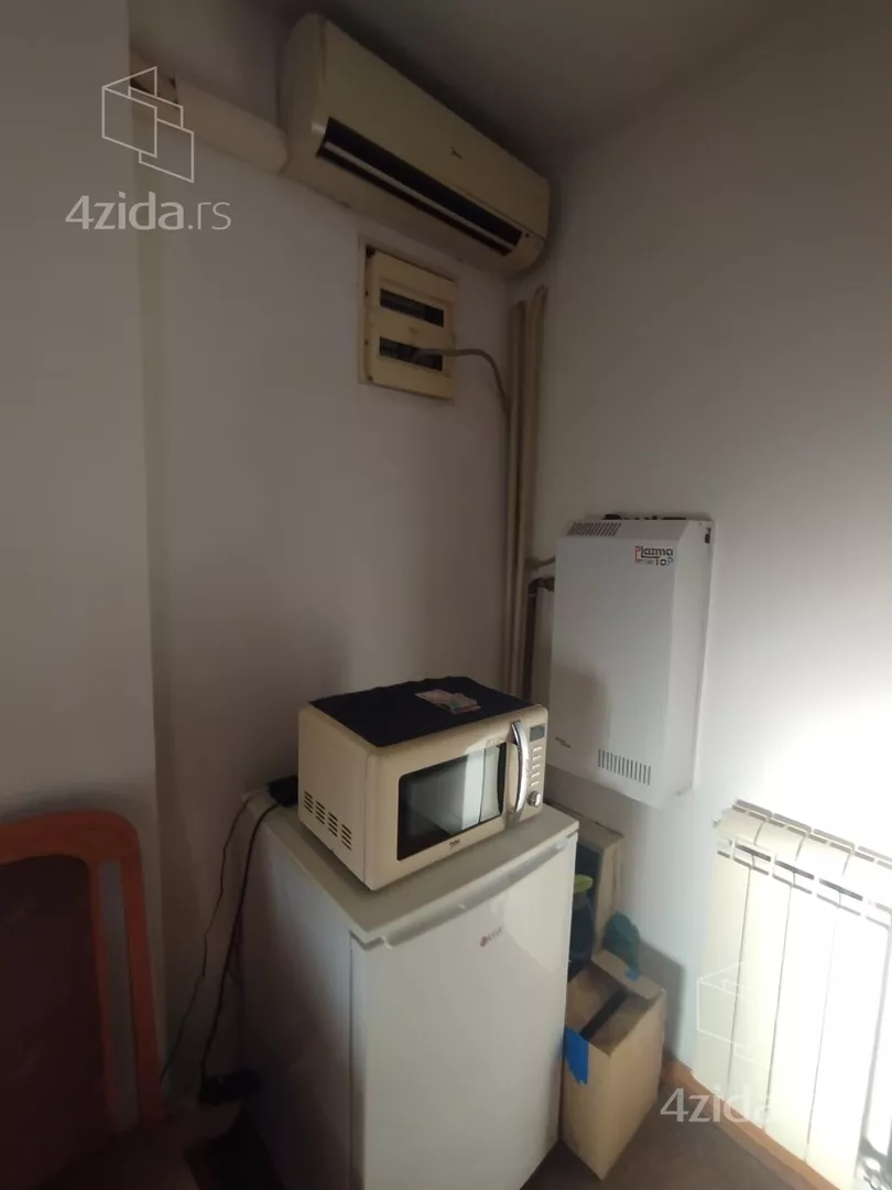 Jednoiposoban stan za izdavanje, Kumodraška 111, 450€, 35m² — 4