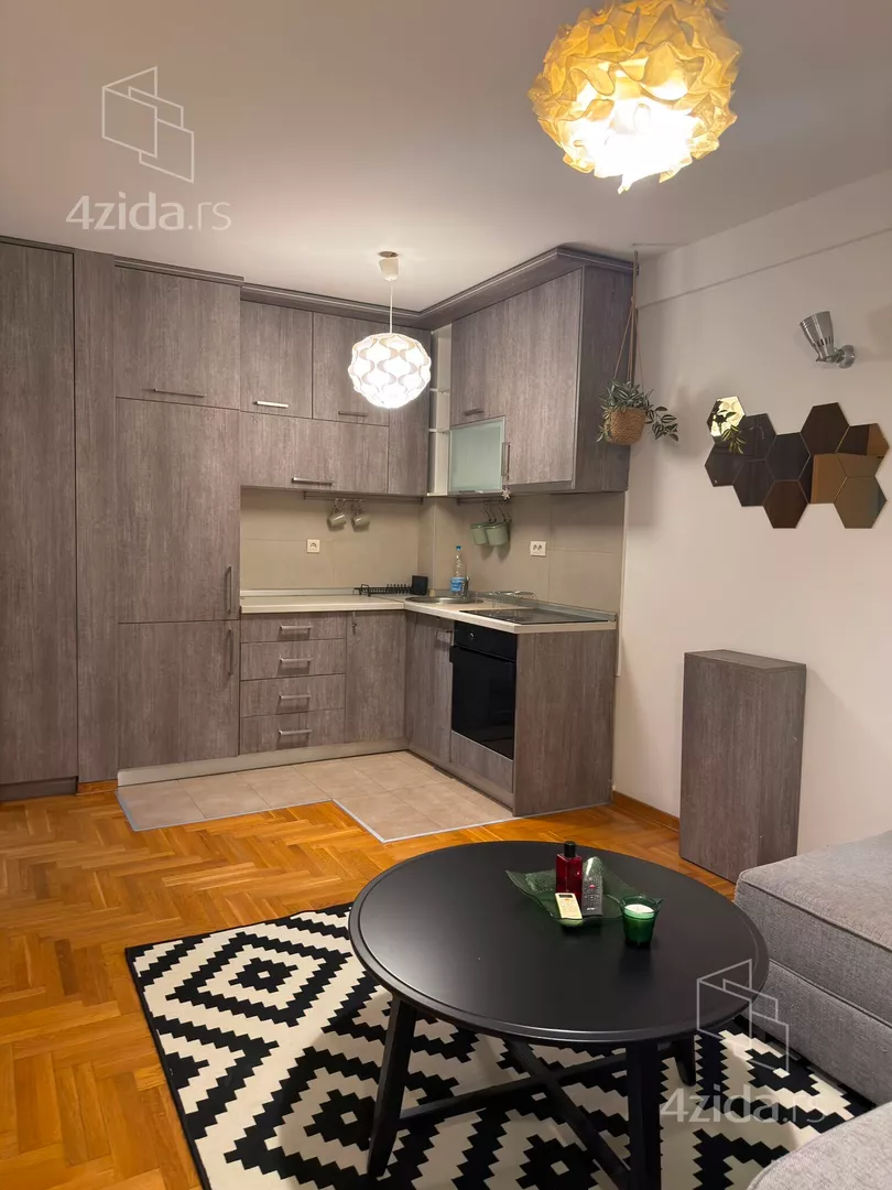 Jednoiposoban stan za izdavanje, Majke Angeline, 500€, 33m² — 2
