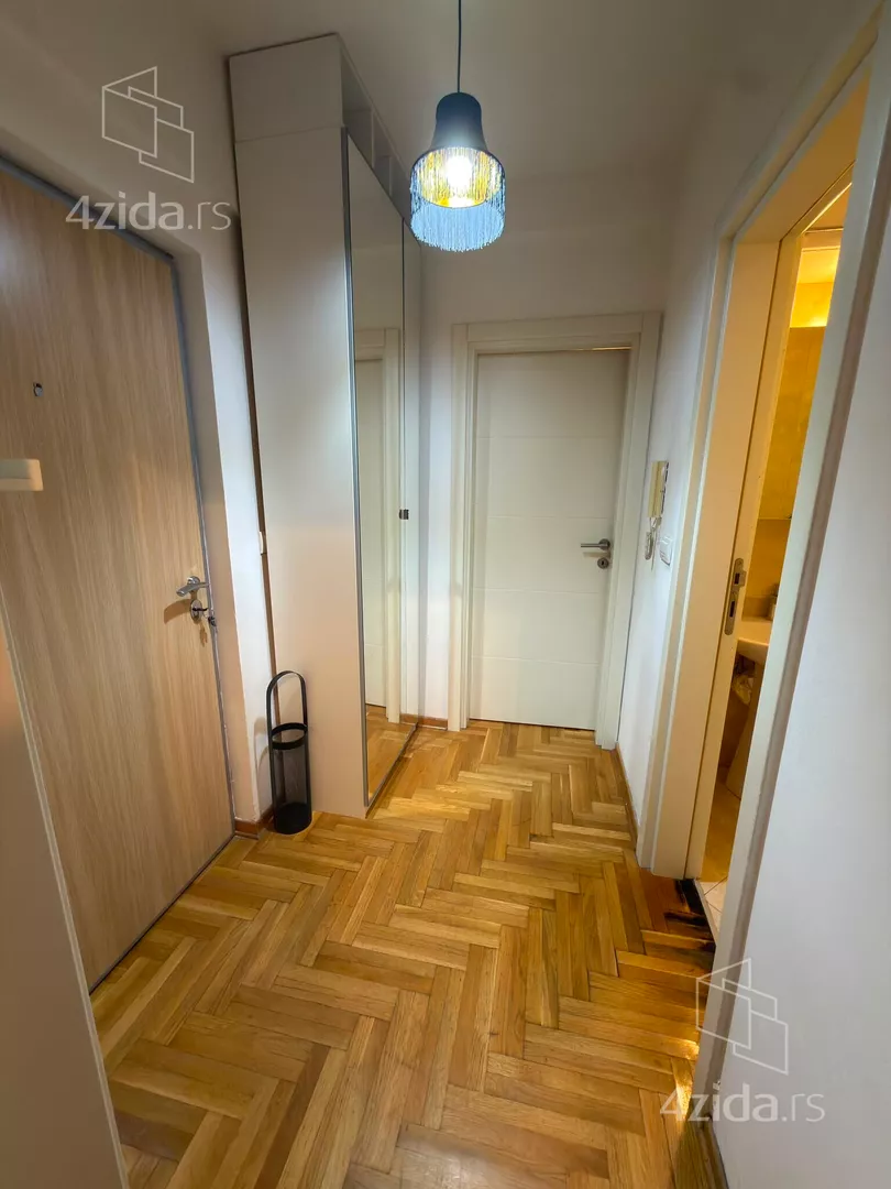 Jednoiposoban stan za izdavanje, Majke Angeline, 500€, 33m² — 4