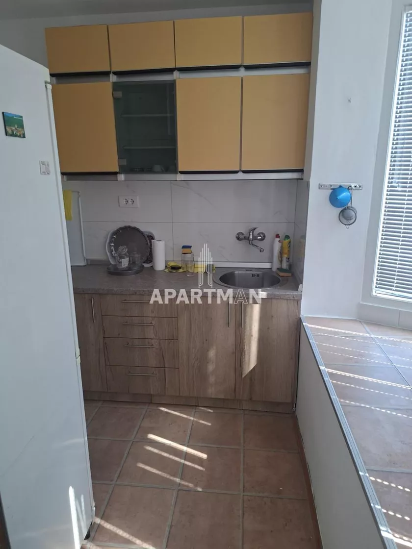 Jednoiposoban stan za izdavanje, Majora Omera Mehića 16, 300€, 38m² — 4