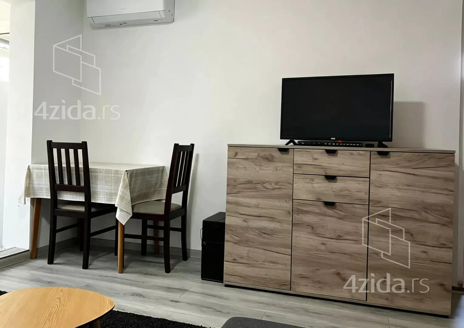 Jednoiposoban stan za izdavanje, Medaković 3, 400€, 45m² — 3