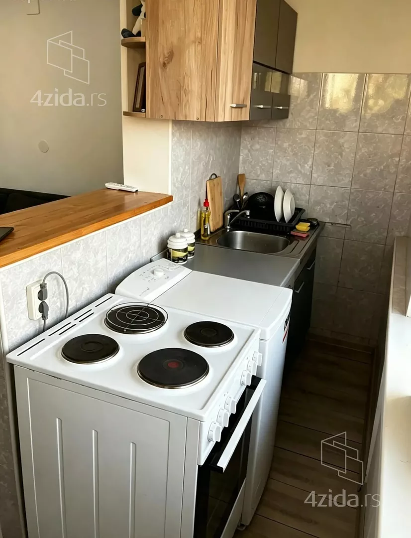 Jednoiposoban stan za izdavanje, Medaković 3, 400€, 45m² — 5