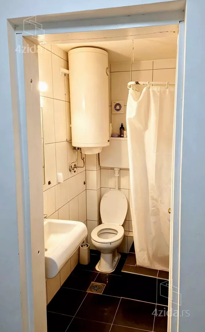 Jednoiposoban stan za izdavanje, Medaković 3, 400€, 45m² — 12