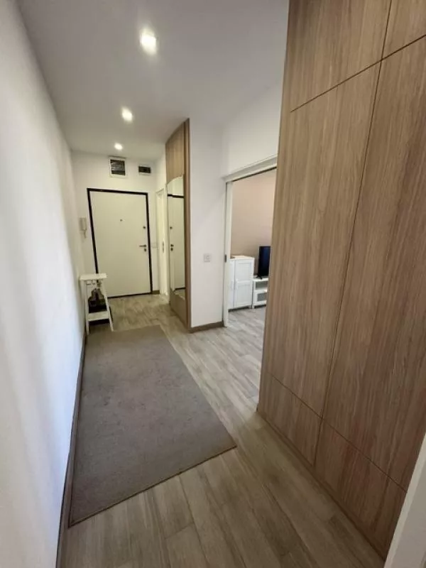 Jednoiposoban stan za izdavanje, Molerova 12, 700€, 46m² — 5