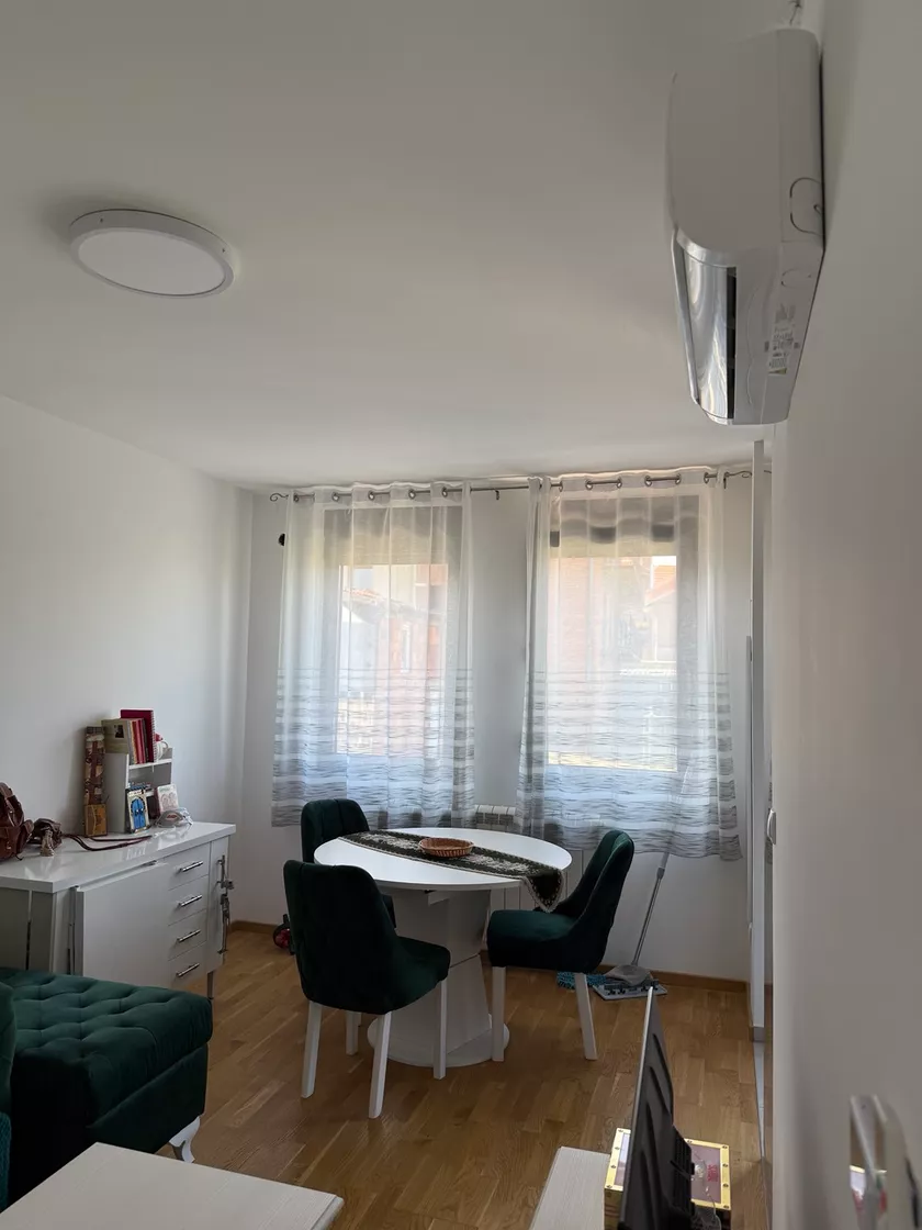 Jednoiposoban stan za izdavanje, Petra Dobrovića 12, 350€, 45m² — 3