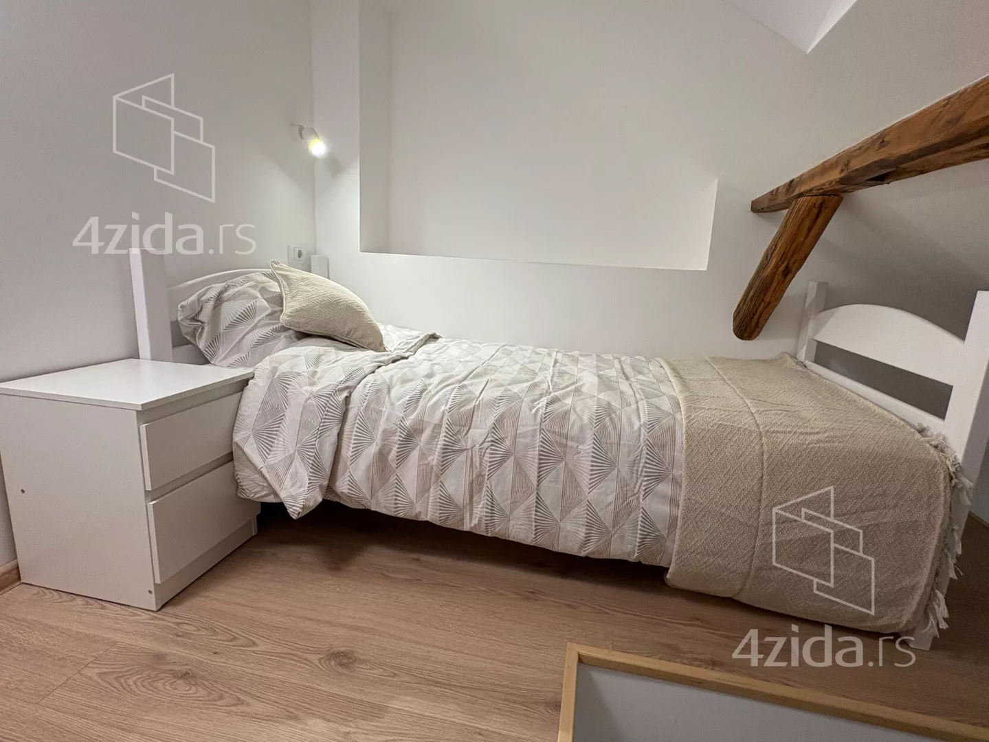 Jednoiposoban stan za izdavanje, Pravni fakultet - Vračar, 500€, 20m² — 5