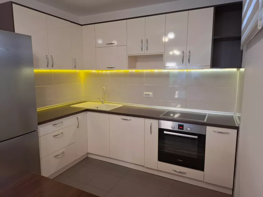 Jednoiposoban stan za izdavanje, Prote Milorada Pavlovića, 300€, 40m² — 4