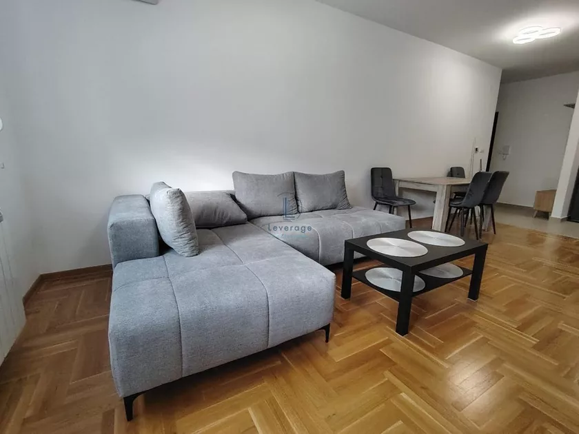 Jednoiposoban stan za izdavanje, Prvomajska 103A, 550€, 60m² — 2