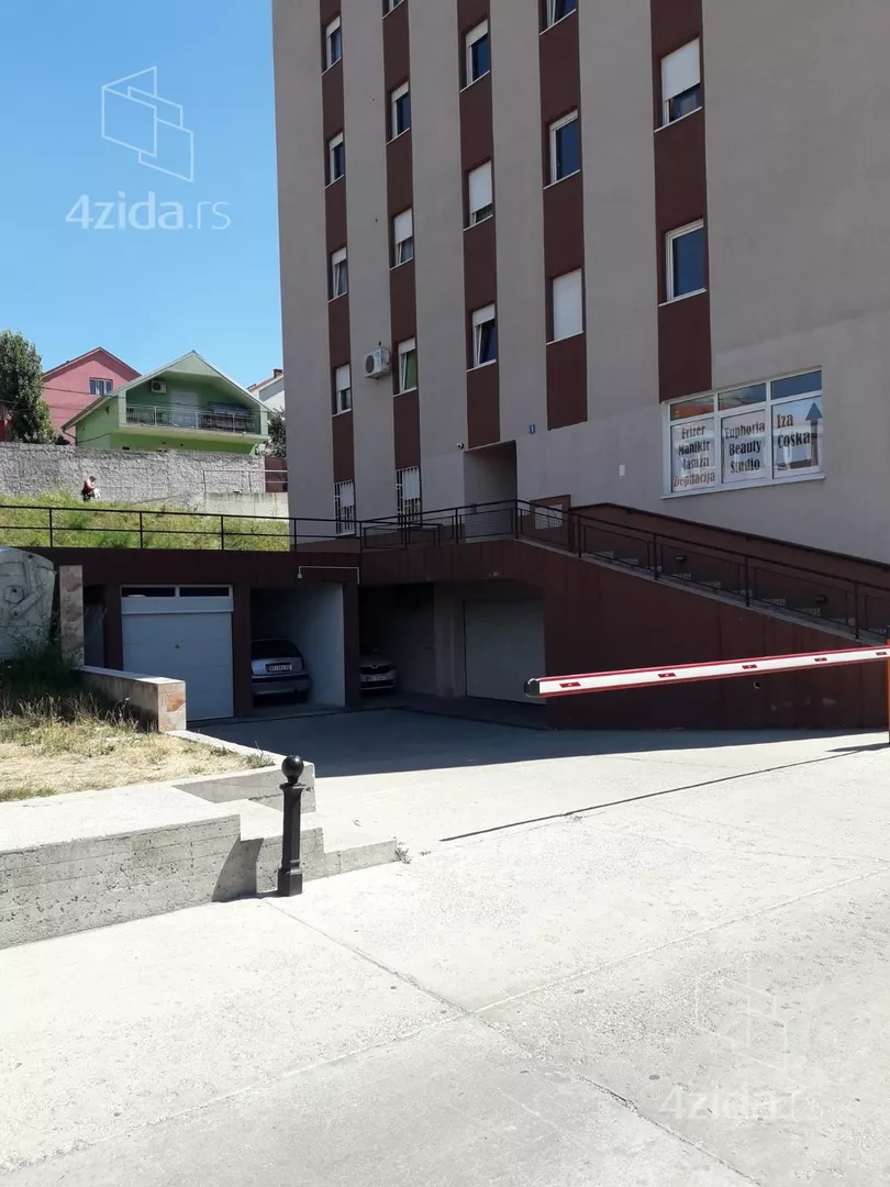 Jednoiposoban stan za izdavanje, Slanački Put, 950€, 45m² — 2
