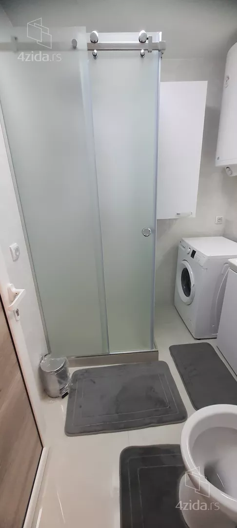 Jednoiposoban stan za izdavanje, Španskih Boraca 65, 750€, 40m² — 12