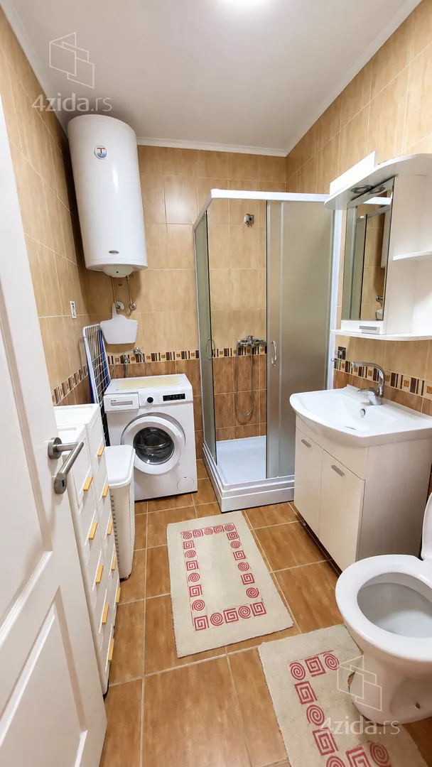 Jednoiposoban stan za izdavanje, Uroša Marovića, 500€, 41m² — 12