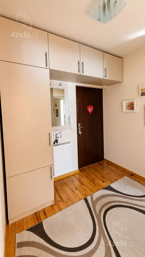 Jednoiposoban stan za izdavanje, Uroša Marovića, 500€, 41m² — 13