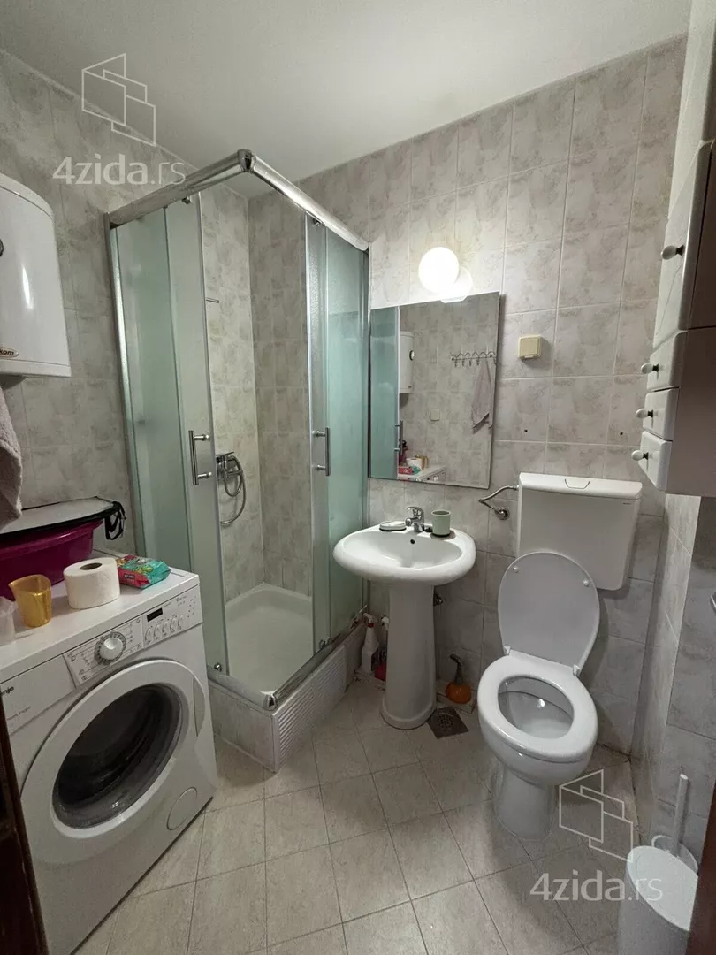 Jednoiposoban stan za izdavanje, Valterova, 400€, 35m² — 4