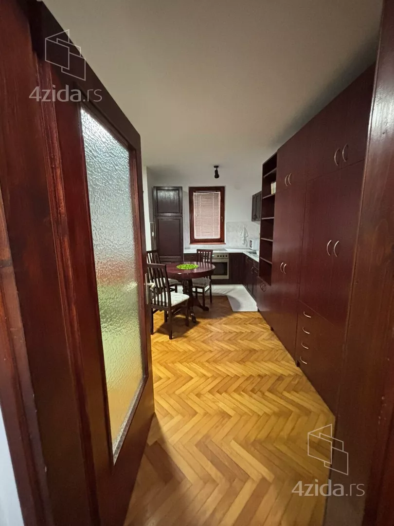 Jednoiposoban stan za izdavanje, Valterova, 400€, 35m² — 5