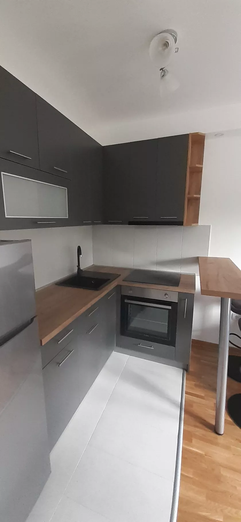 Jednoiposoban stan za izdavanje, Vojvođanska, 500€, 40m² — 3