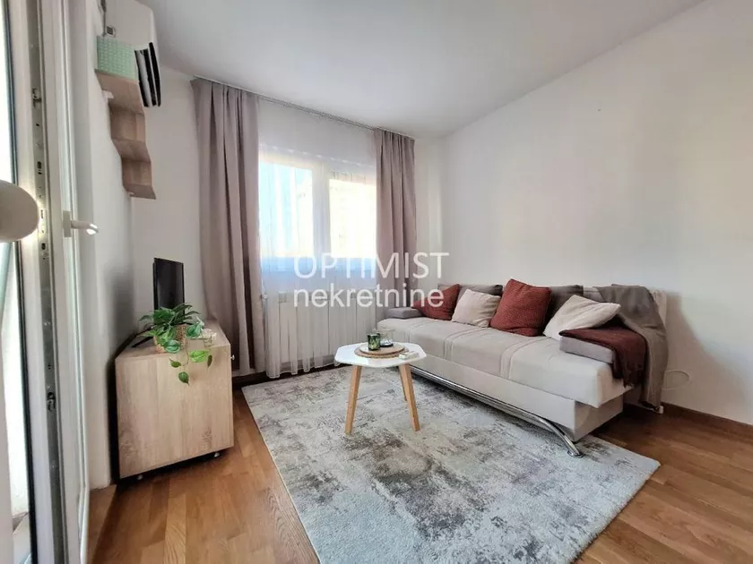 Jednoiposoban stan za izdavanje, Vojvode Stepe 214A, 600€, 37m² — 2