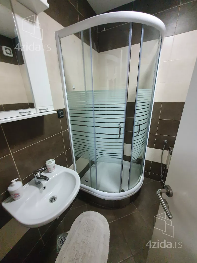Jednoiposoban stan za izdavanje, Vojvode Vlahovića 66A, 500€, 36m² — 8