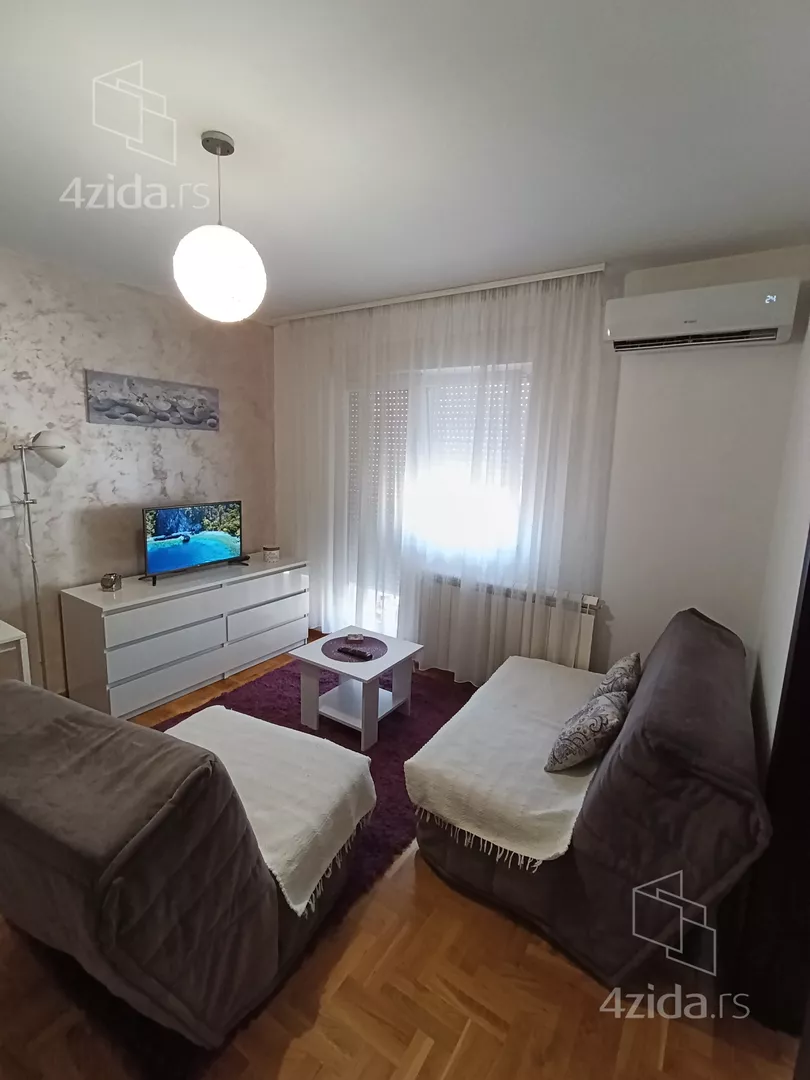 Jednoiposoban stan za izdavanje, Vojvode Vlahovića Zvezdara, 500€, 33m² — 2