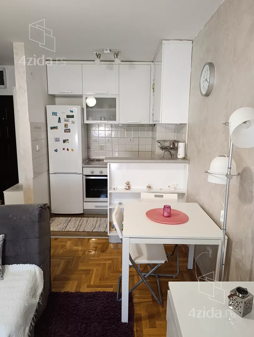 Jednoiposoban stan za izdavanje, Vojvode Vlahovića Zvezdara, 500€, 33m² — 6