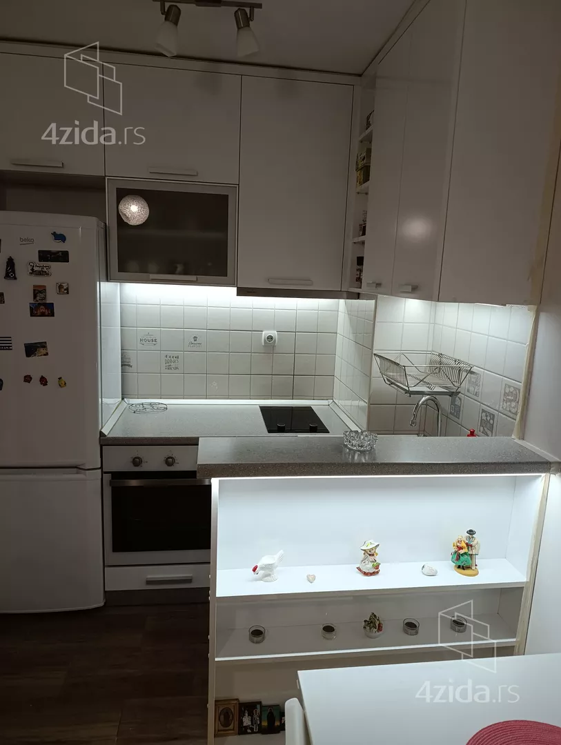 Jednoiposoban stan za izdavanje, Vojvode Vlahovića Zvezdara, 500€, 33m² — 8