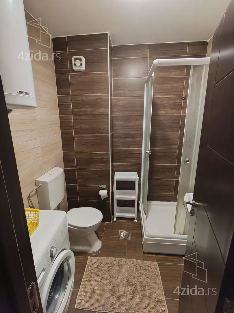 Jednoiposoban stan za izdavanje, Vojvode Vlahovića Zvezdara, 500€, 33m² — 10