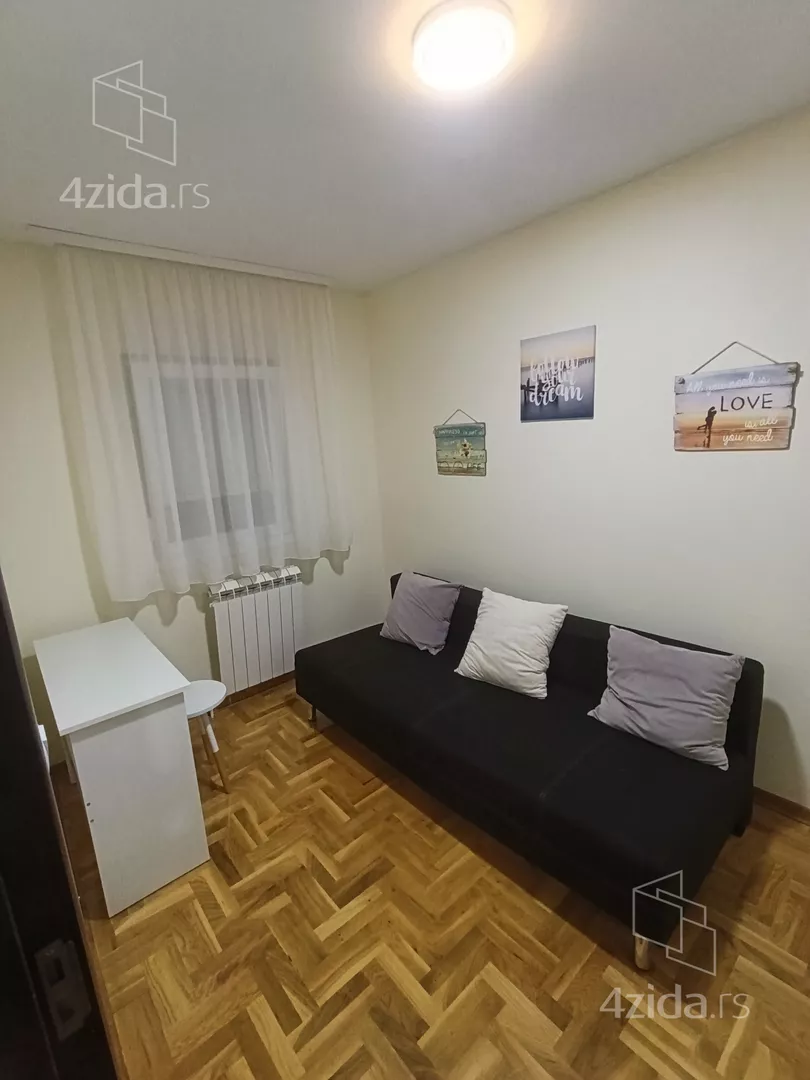 Jednoiposoban stan za izdavanje, Vojvode Vlahovića Zvezdara, 500€, 33m² — 12