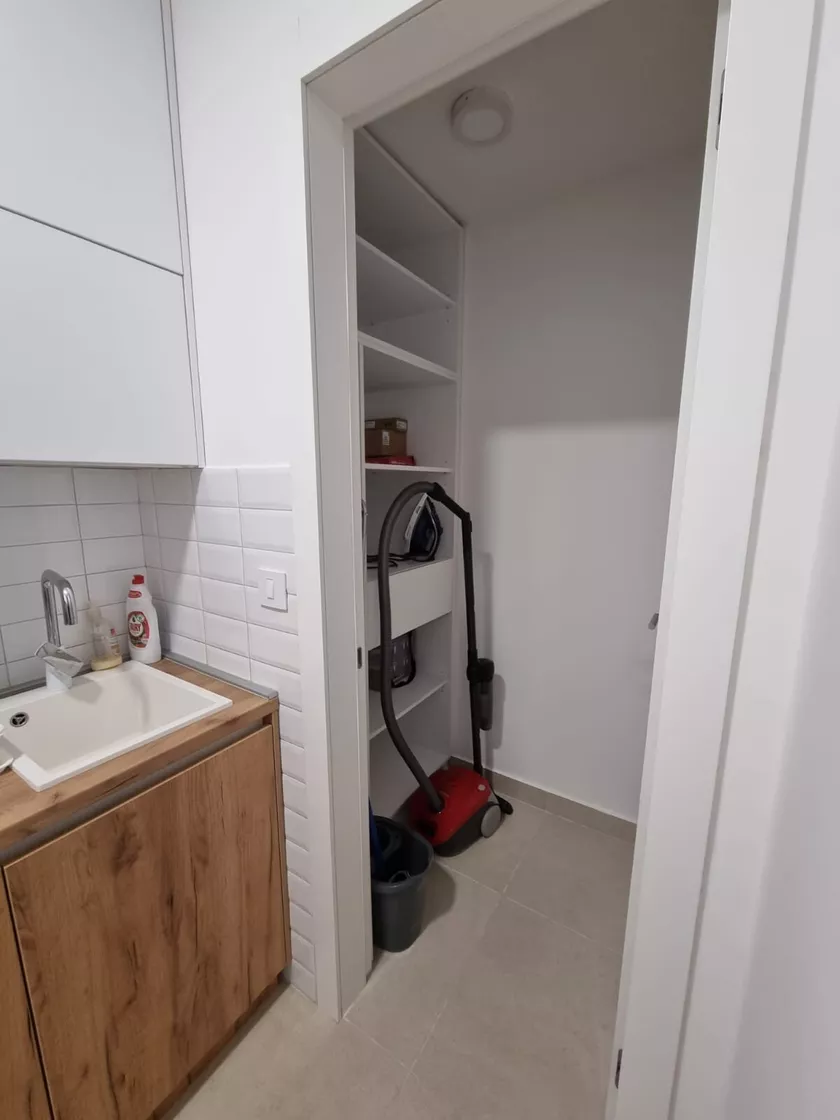 Jednoiposoban stan za izdavanje, Zemunska, 400€, 33m² — 2