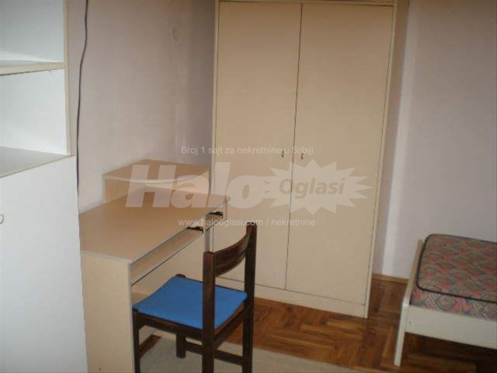 Jednokrevetni studio u mirnom kraju grada — 3