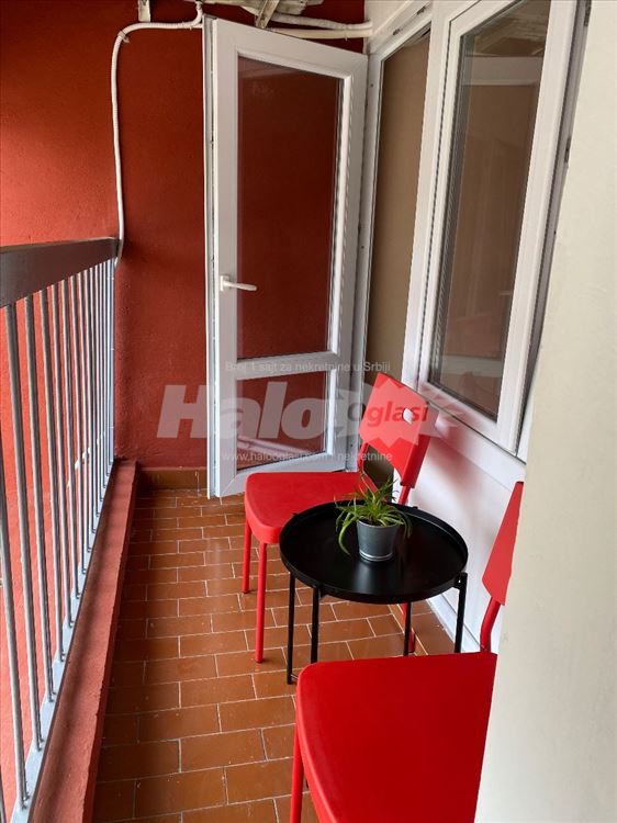 Jednosoban, režije uključene u cenu! — 12