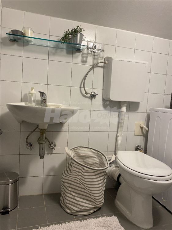 Jednosoban, režije uključene u cenu! — 13