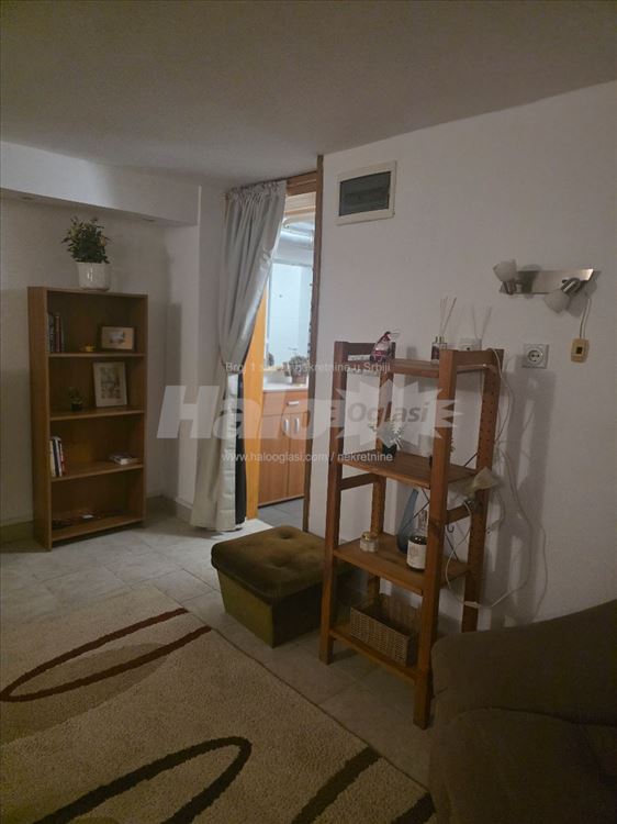 Jednosoban stan 31m² sa baštom - Dedinje — 6