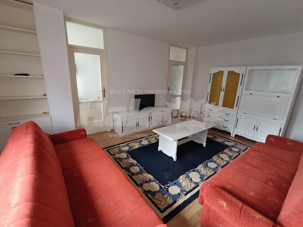 Jednosoban stan, blok 61, 40 m2, IV sprat — 4
