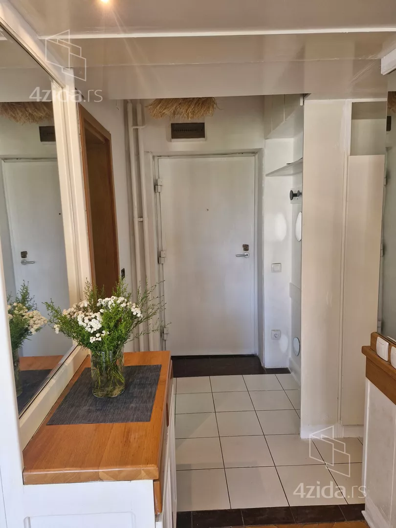 Jednosoban stan na prodaju, Autokomanda, 159.000€, 42m² — 2