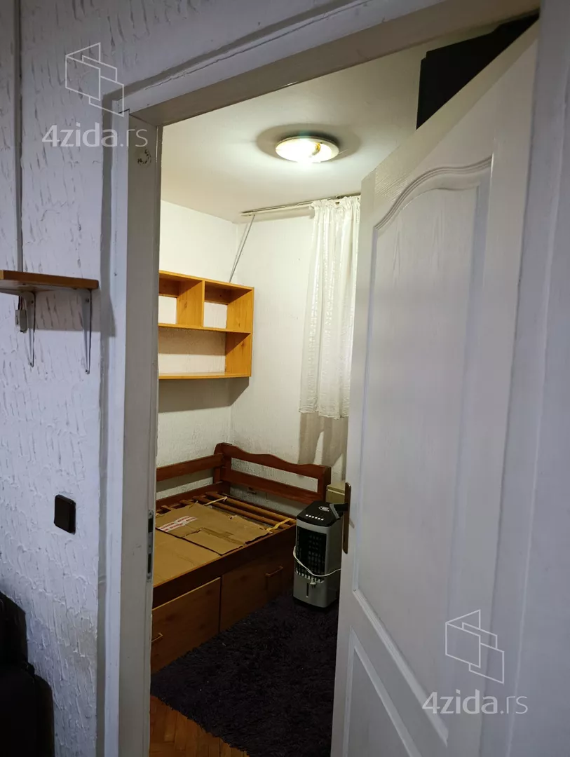 Jednosoban stan na prodaju, Pera Ćetkovića, 75.000€, 31m² — 3