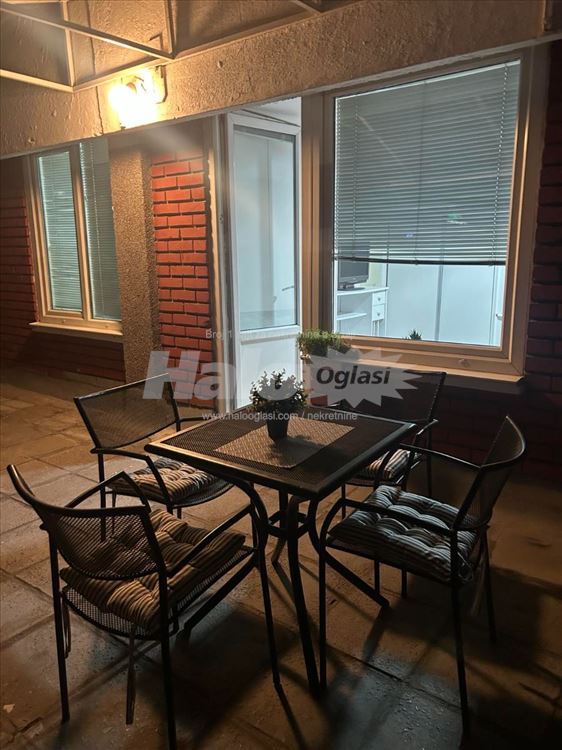 Jednosoban stan na Ušću sa terasom 60 kvadrata — 4