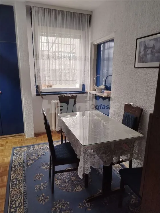 Jednosoban stan Sretena Mladenovica Mike Vidikovac — 8