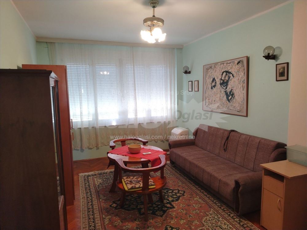 Jednosoban stan strogi centar Zemuna — 3