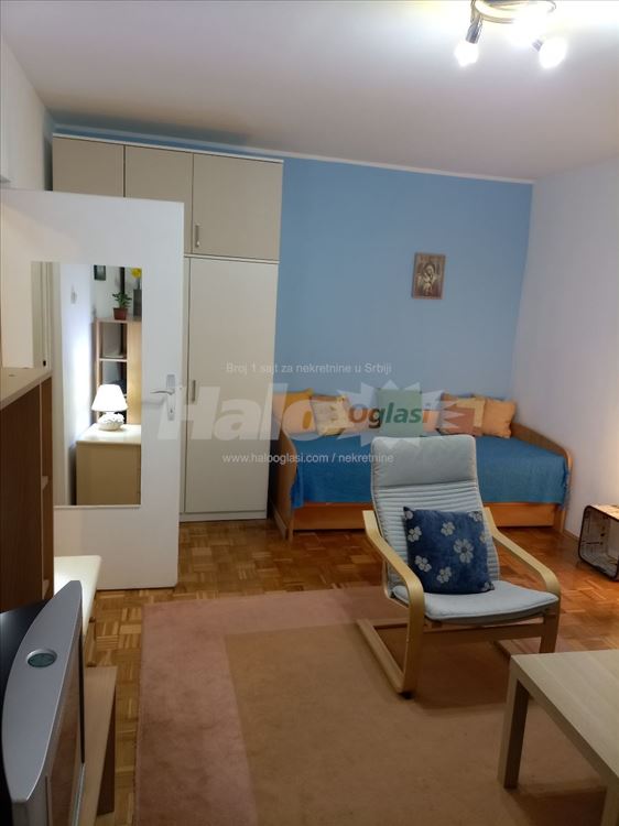 JEDNOSOBAN stan u naselju Sava Kovačević u Zemunu — 3