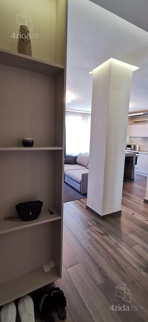 Jednosoban stan za izdavanje, Bulevar Mihajla Pupina 103/2, 850€, 48m² — 4