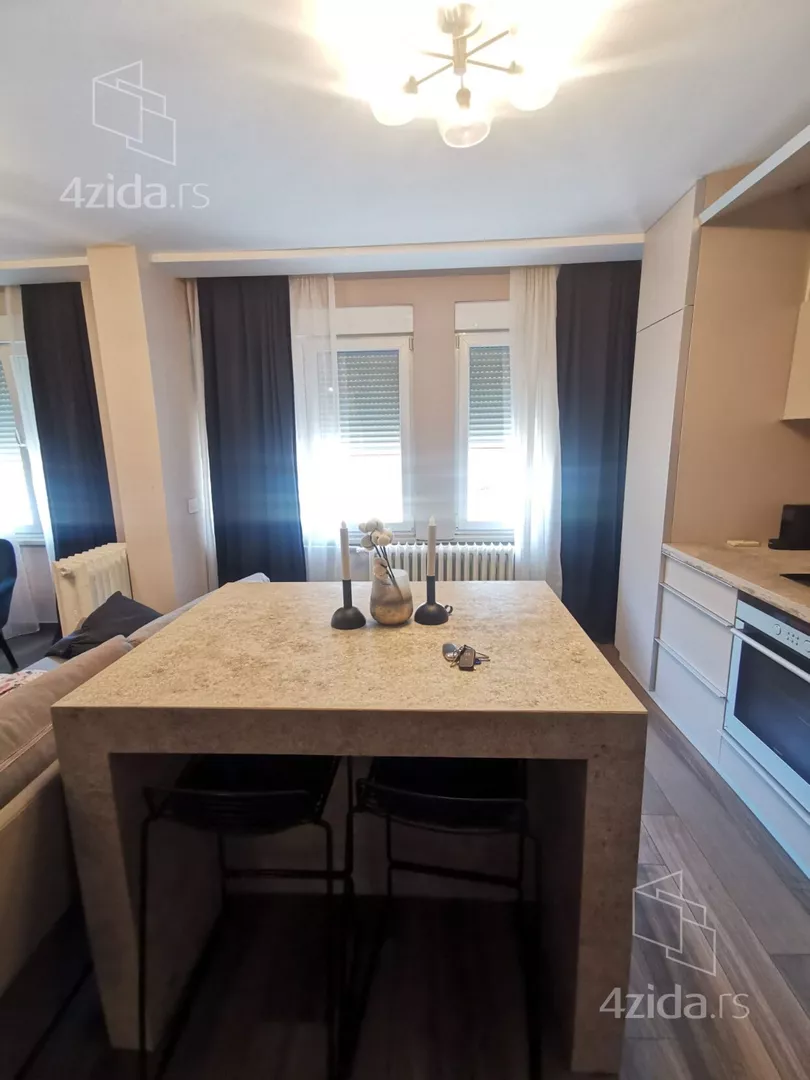 Jednosoban stan za izdavanje, Bulevar Mihajla Pupina 103/2, 850€, 48m² — 6