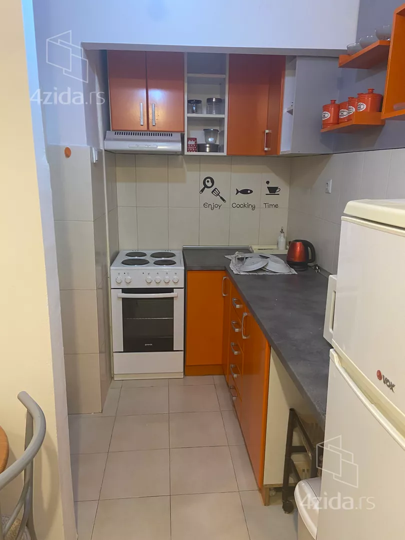 Jednosoban stan za izdavanje, Bulevar Zorana Đinđića 116, 350€, 32m² — 4